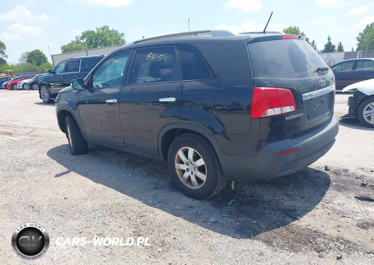 2011 Kia Sorento Lx VIN:5XYKT4A11BG134060 - 3