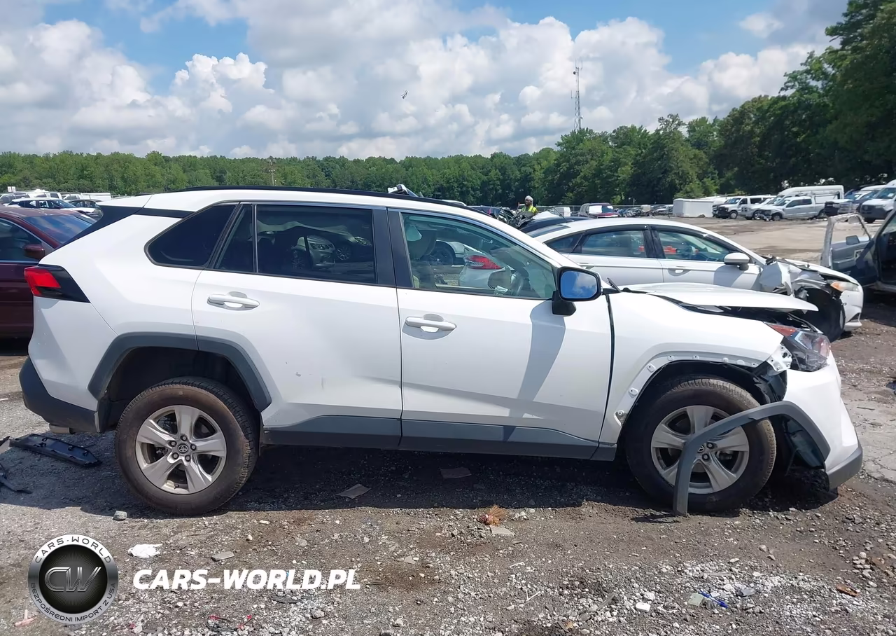 2021 Toyota Rav4 Xle VIN:2T3W1RFV3MC167387 - 13
