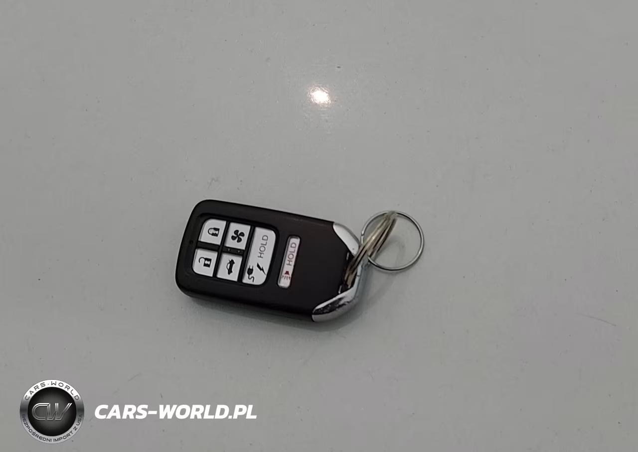 2018 Honda Clarity Plug-In Hybrid Touring VIN:JHMZC5F32JC009827 - 11