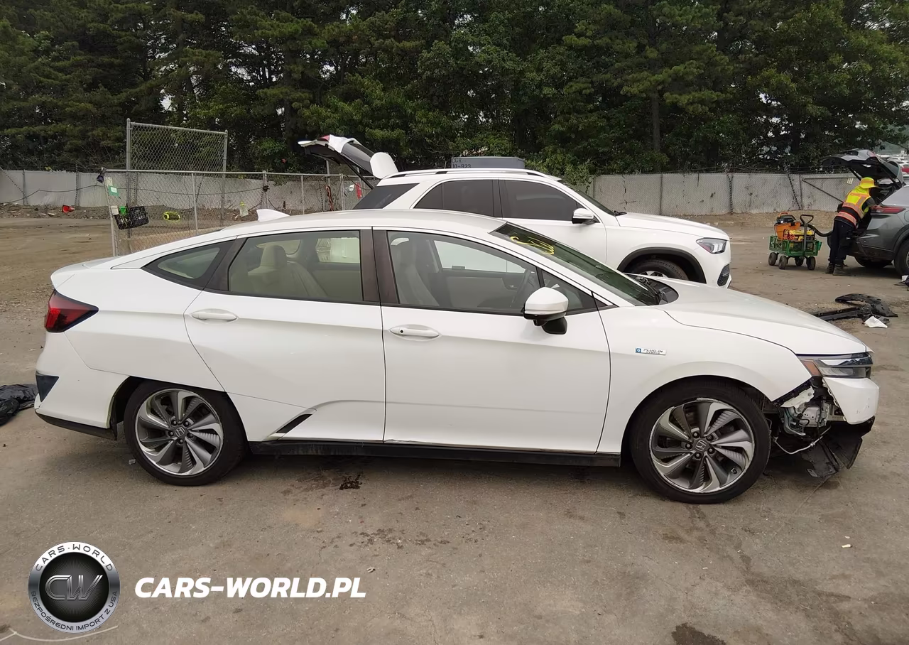 2018 Honda Clarity Plug-In Hybrid Touring VIN:JHMZC5F32JC009827 - 13
