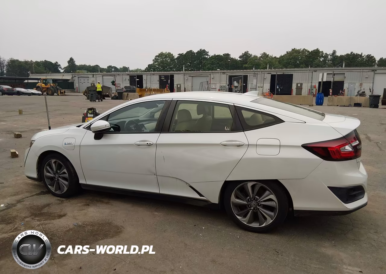 2018 Honda Clarity Plug-In Hybrid Touring VIN:JHMZC5F32JC009827 - 14