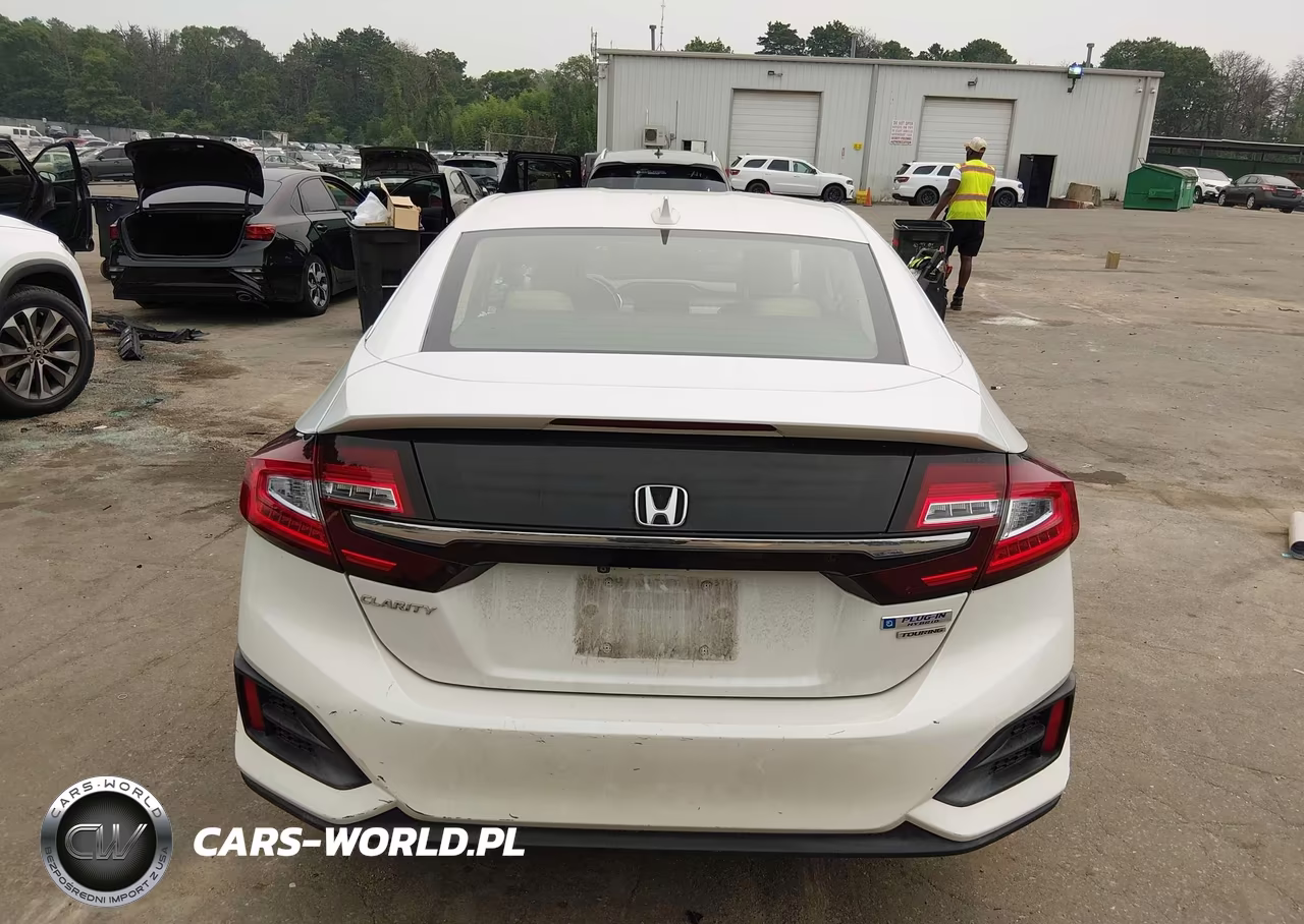 2018 Honda Clarity Plug-In Hybrid Touring VIN:JHMZC5F32JC009827 - 16