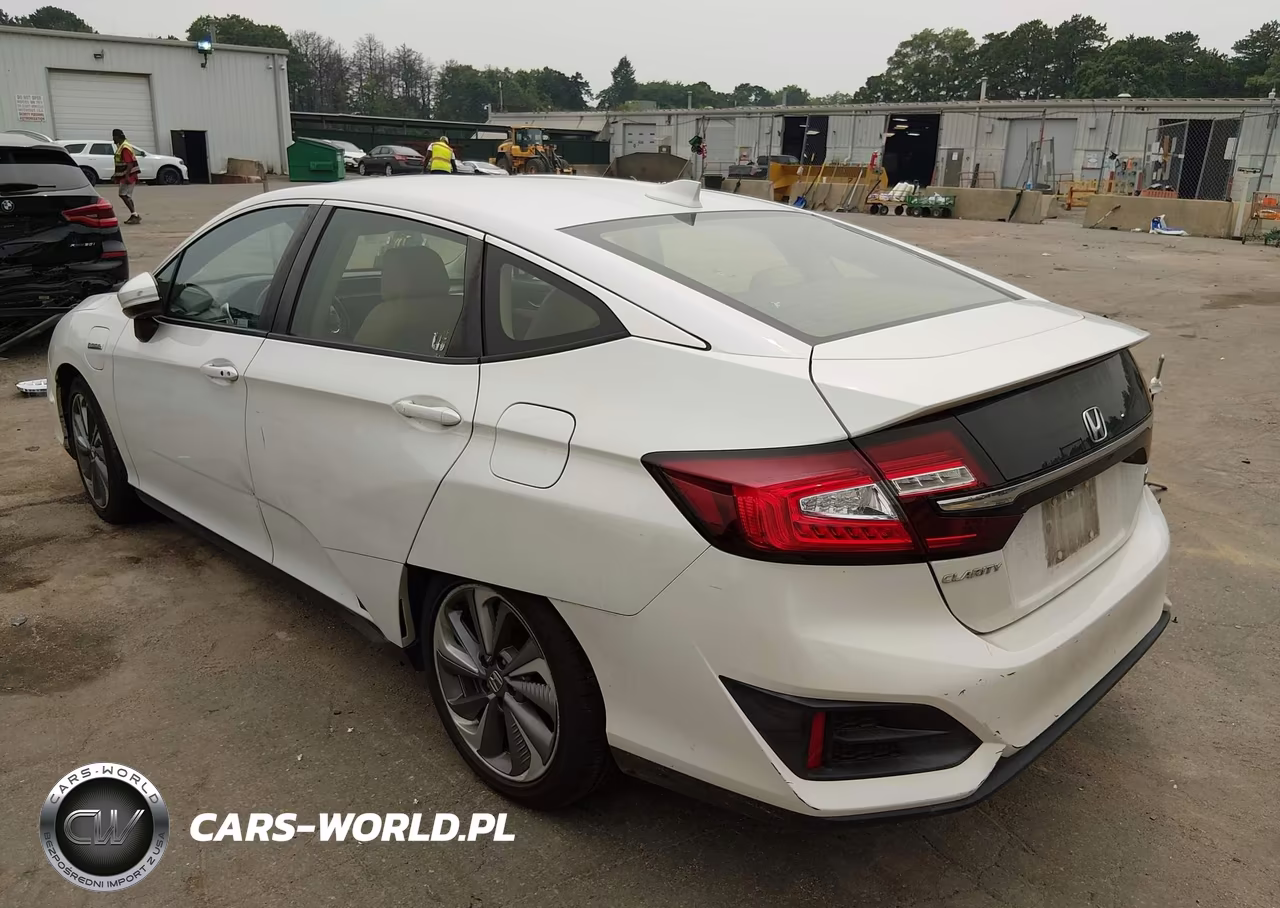 2018 Honda Clarity Plug-In Hybrid Touring VIN:JHMZC5F32JC009827 - 3