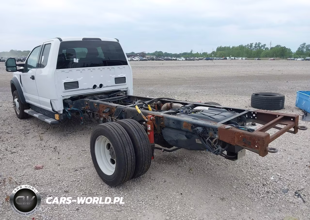2017 Ford F-550 Chassis Xlt VIN:1FD0X5HT3HEE87325 - 3