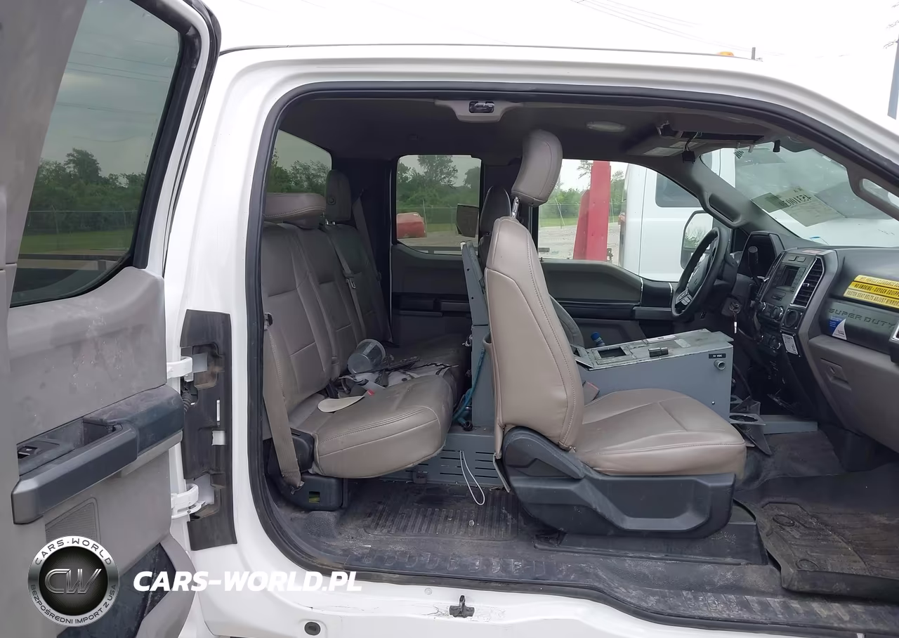 2017 Ford F-550 Chassis Xlt VIN:1FD0X5HT3HEE87325 - 5