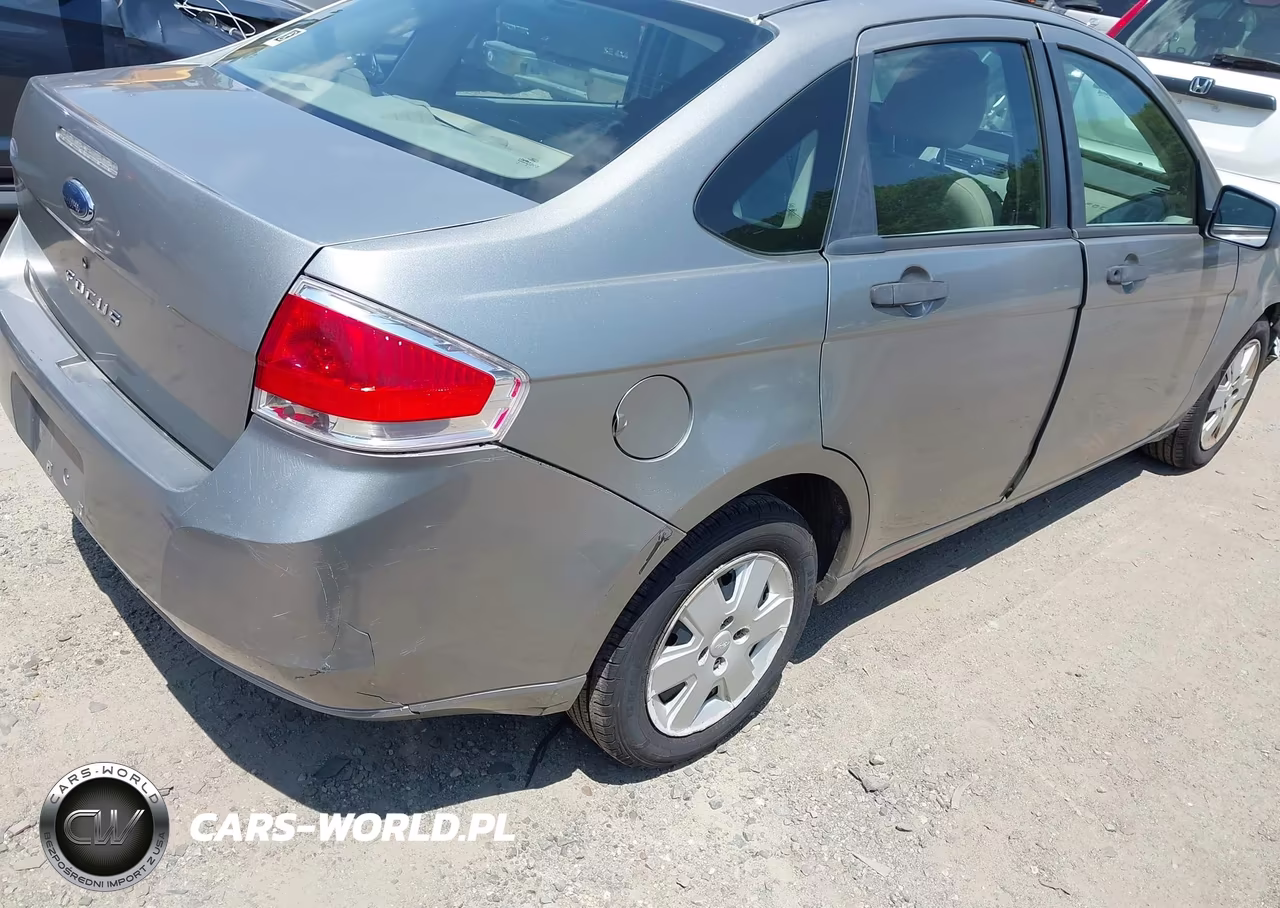2008 Ford Focus S VIN:1FAHP34N88W236965 - 4