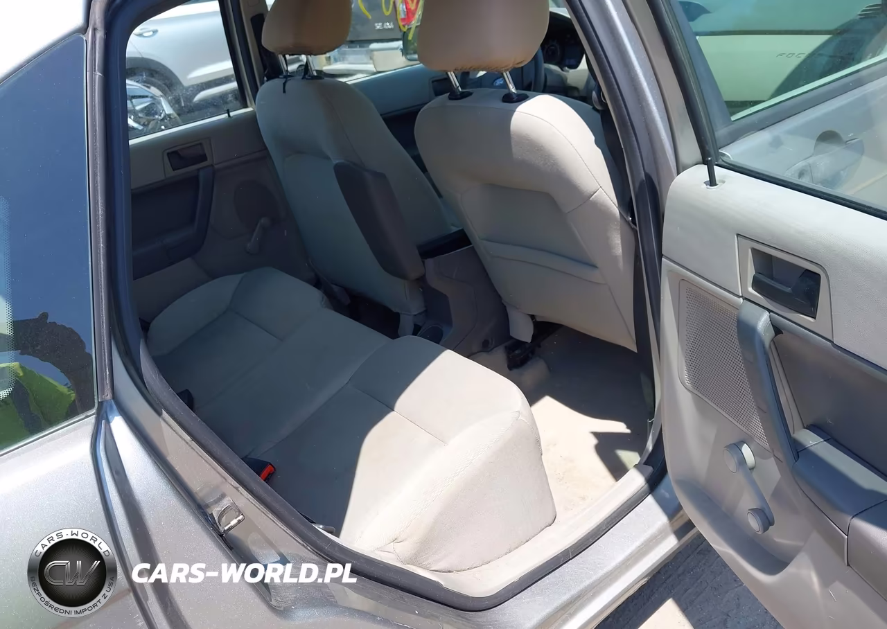 2008 Ford Focus S VIN:1FAHP34N88W236965 - 8