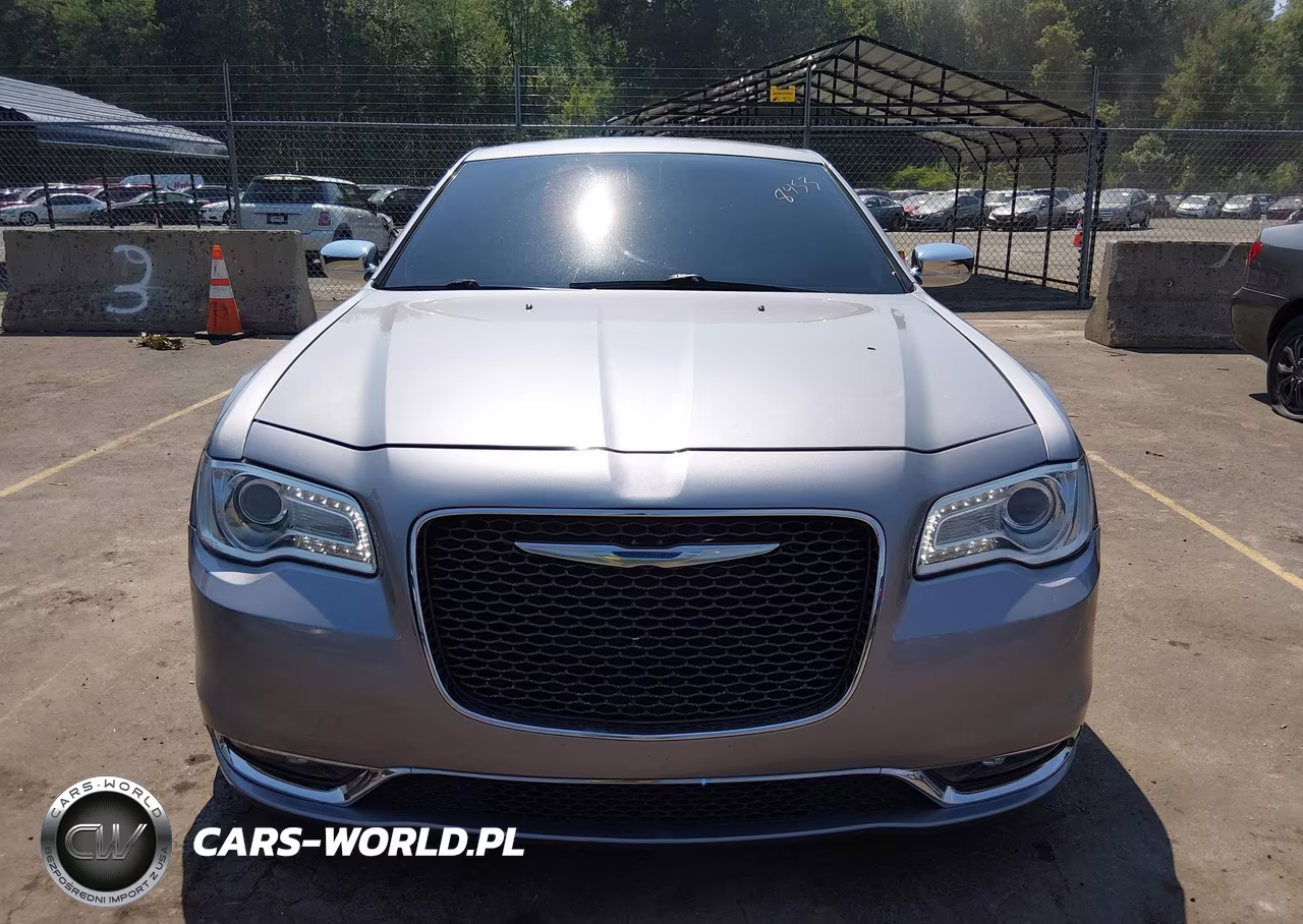 2017 Chrysler 300C VIN:2C3CCAEG5HH549690 - 13