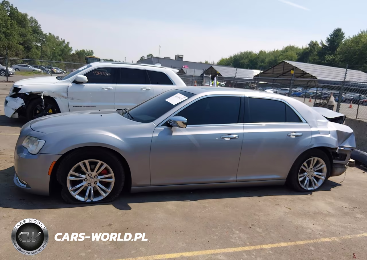 2017 Chrysler 300C VIN:2C3CCAEG5HH549690 - 15