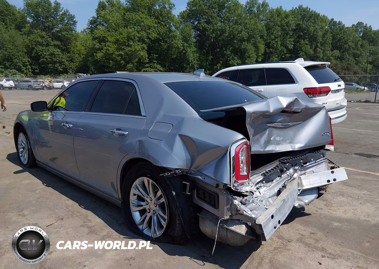 2017 Chrysler 300C VIN:2C3CCAEG5HH549690 - 3