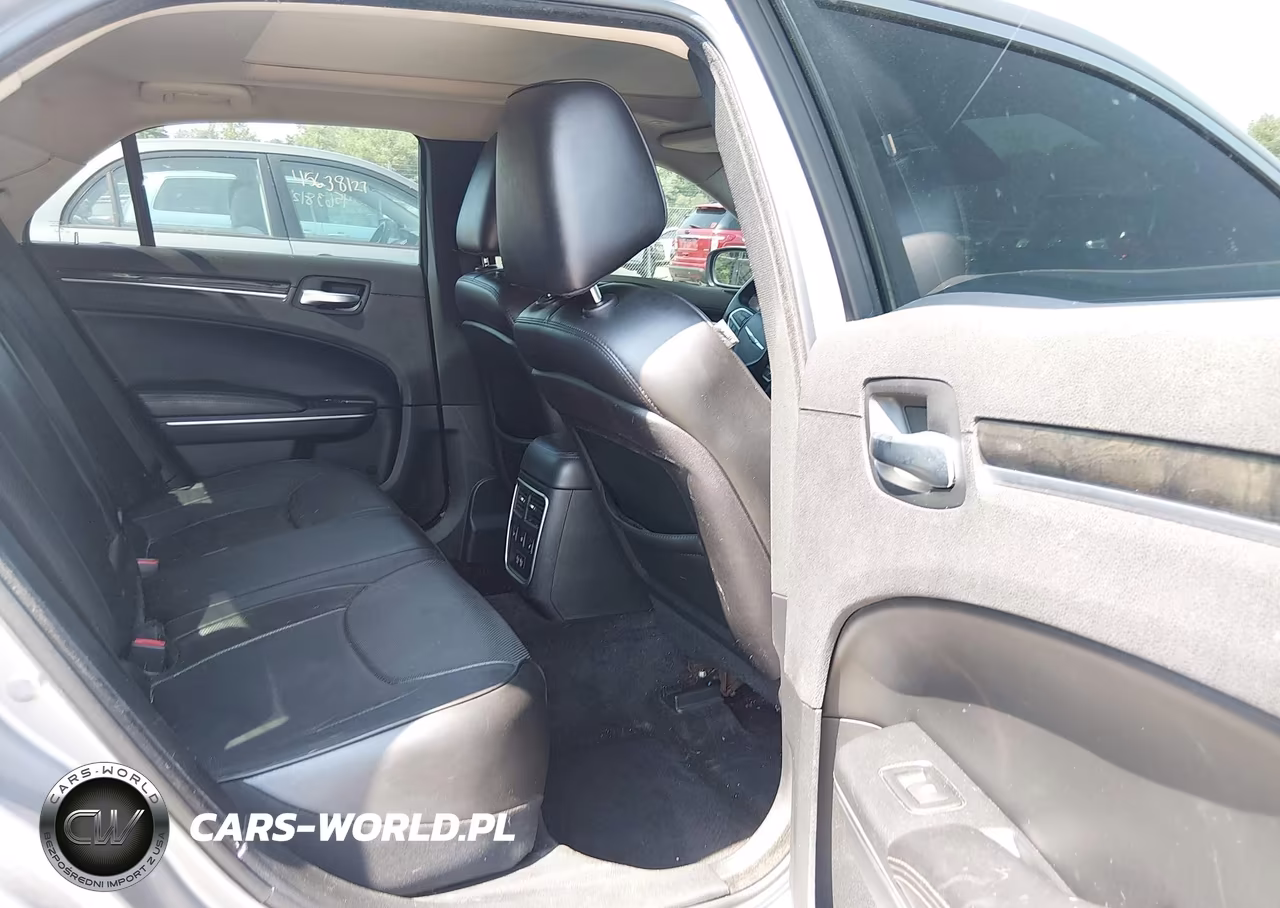 2017 Chrysler 300C VIN:2C3CCAEG5HH549690 - 8
