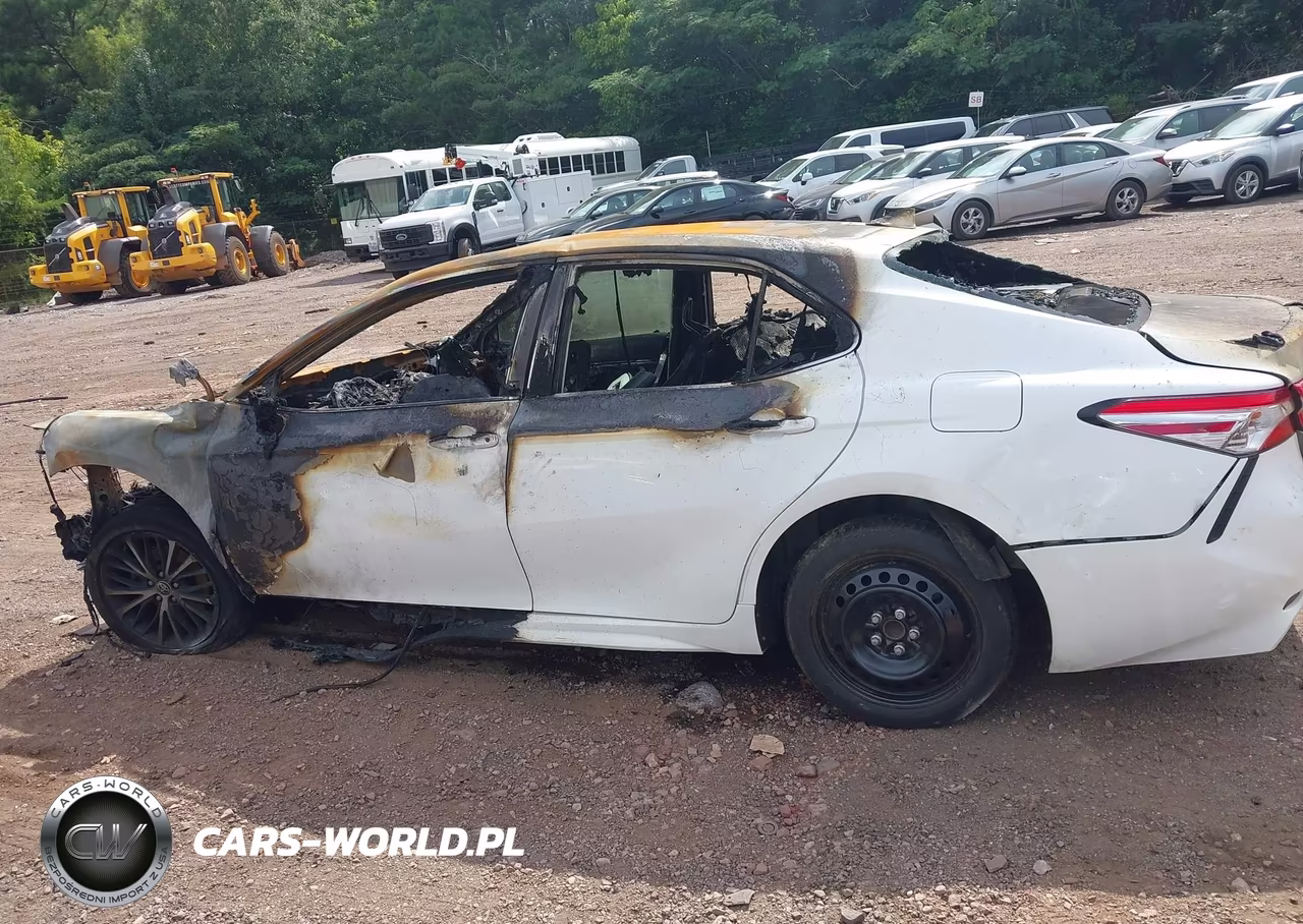 2020 Toyota Camry Se VIN:4T1G11AK6LU502795 - 13