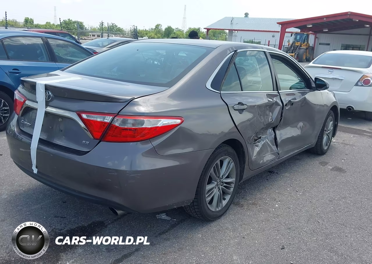 2017 Toyota Camry Se VIN:4T1BF1FK3HU285024 - 4