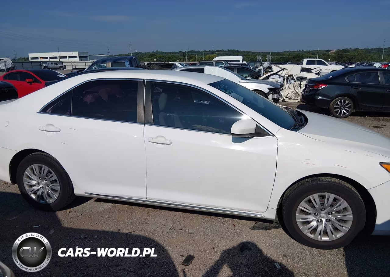 2013 Toyota Camry Le VIN:4T1BF1FK3DU205893 - 13