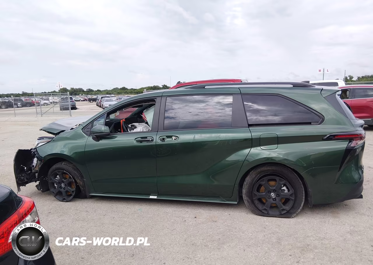 2026 Toyota Sienna Woodland Edition VIN:5TDCSKFC8TS228558 - 14