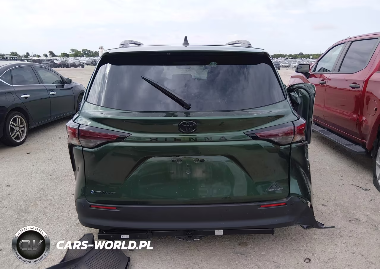 2026 Toyota Sienna Woodland Edition VIN:5TDCSKFC8TS228558 - 16