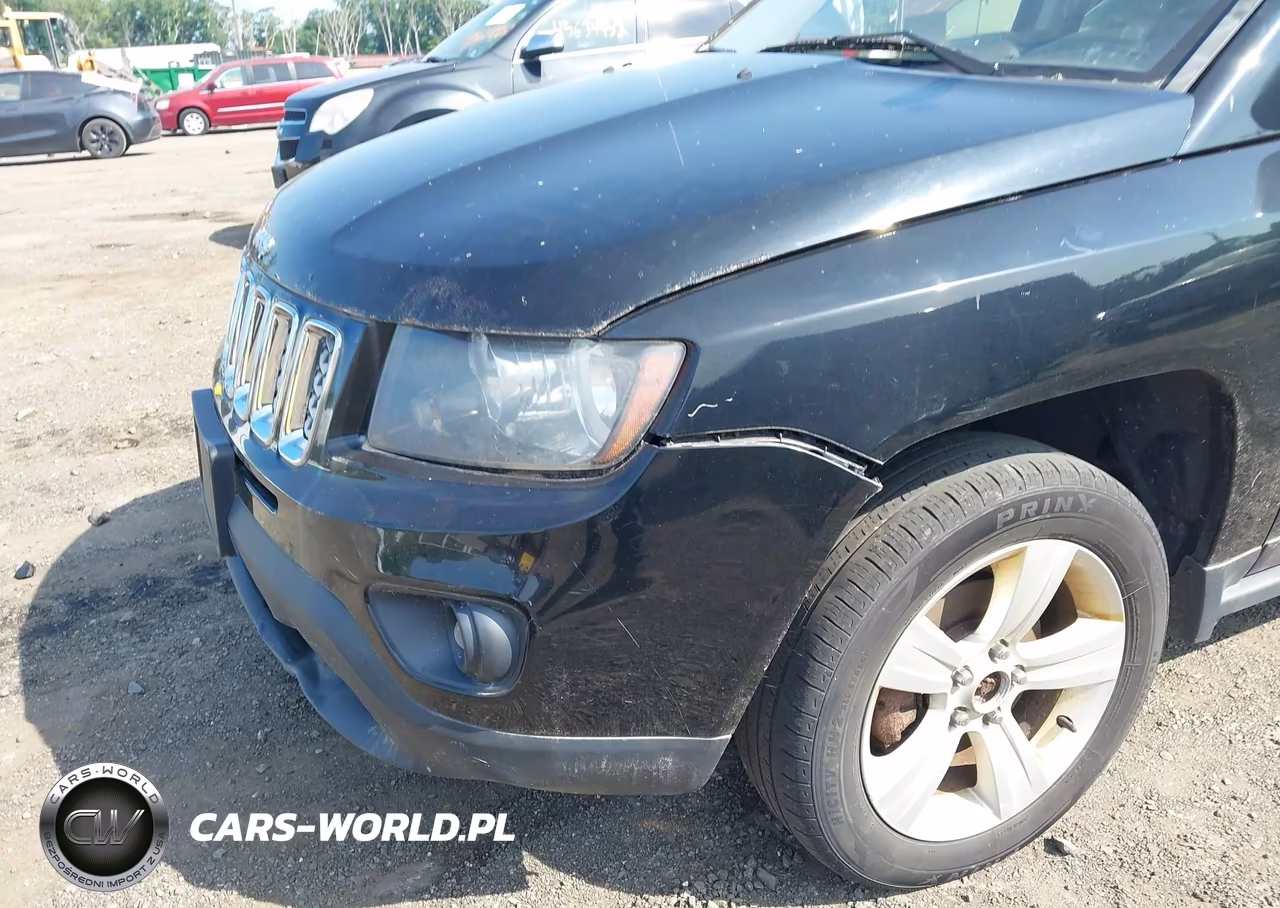 2014 Jeep Compass Latitude VIN:1C4NJDEB8ED632944 - 12