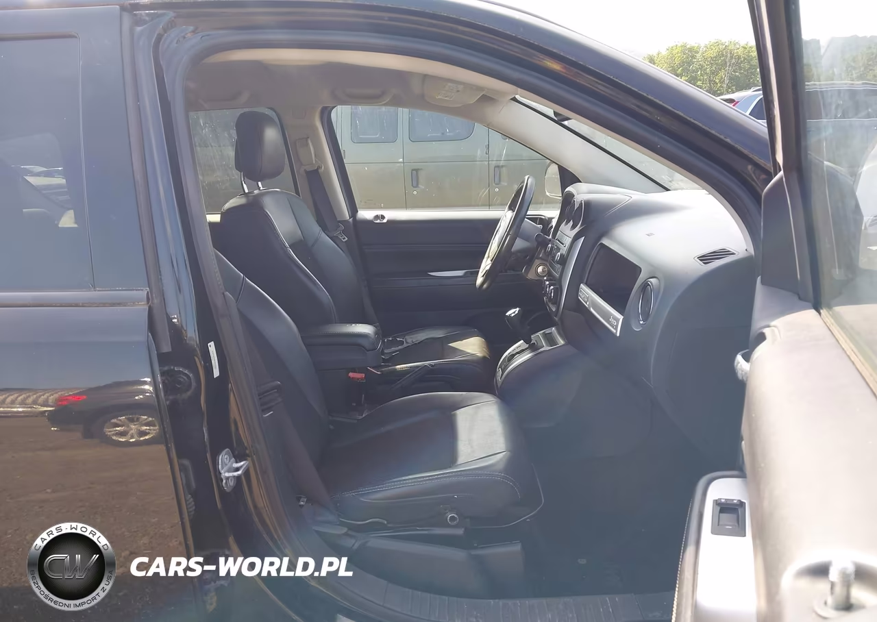 2014 Jeep Compass Latitude VIN:1C4NJDEB8ED632944 - 5