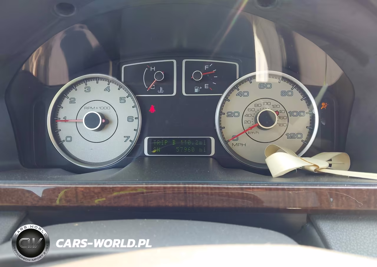 2008 Ford Taurus Limited VIN:1FAHP25W88G136943 - 7