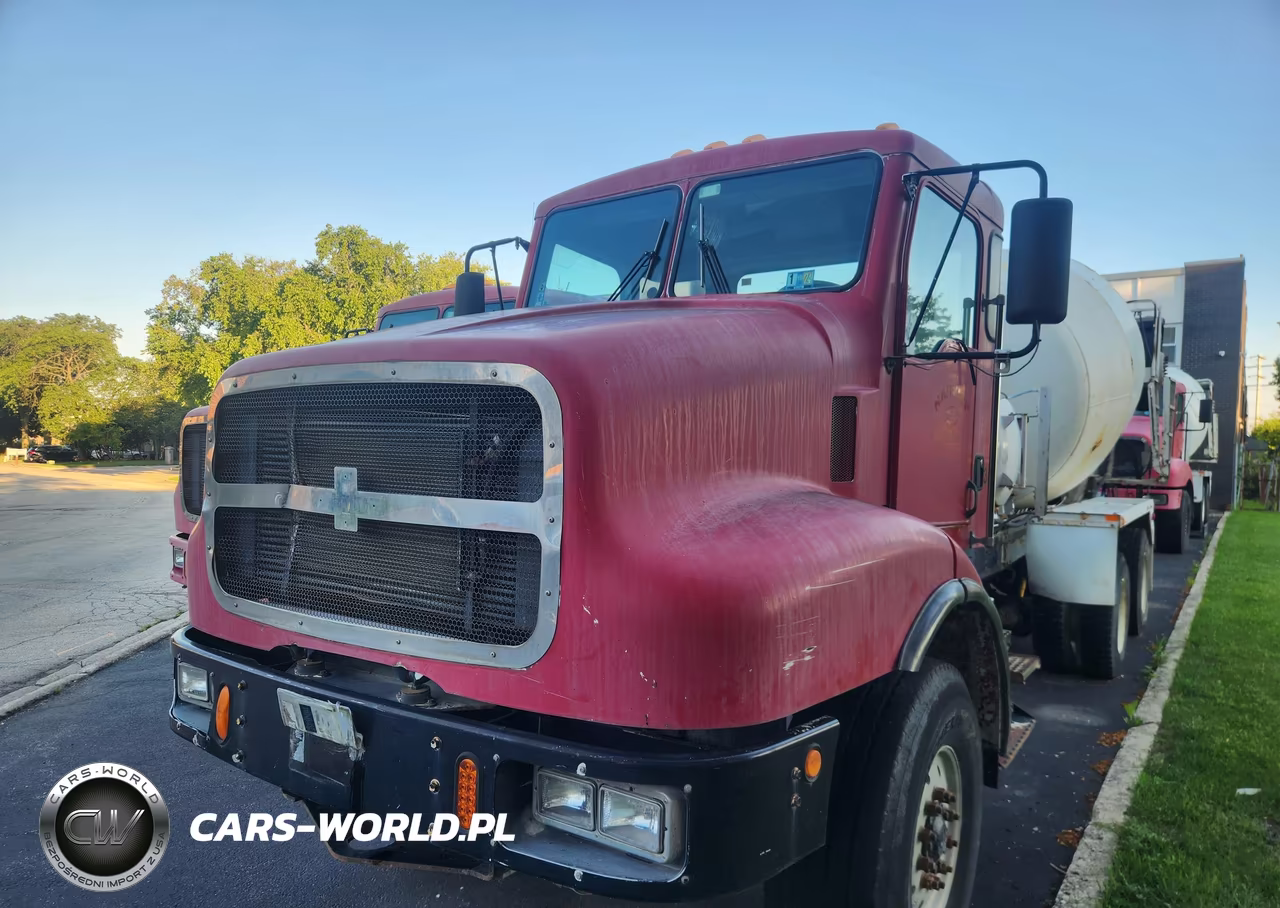 2004 Oshkosh Motor Truck Co. Conventional F VIN:10TDDAC374S080792 - 2