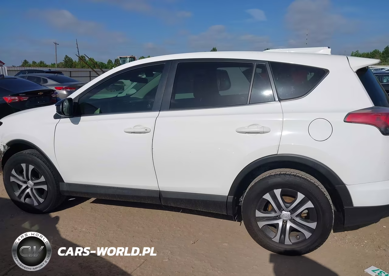 2018 Toyota Rav4 Le VIN:JTMZFREV6JJ729629 - 15