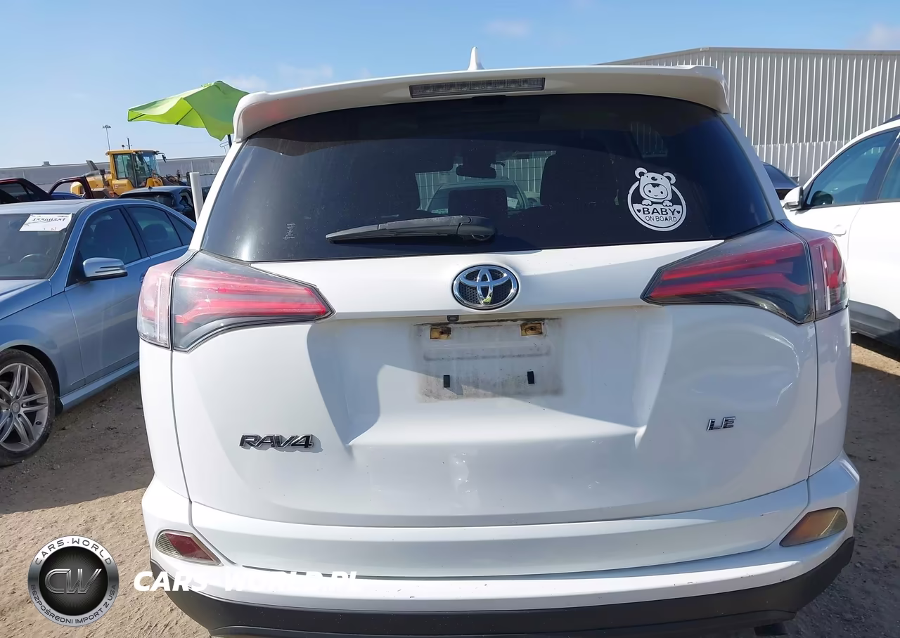 2018 Toyota Rav4 Le VIN:JTMZFREV6JJ729629 - 17
