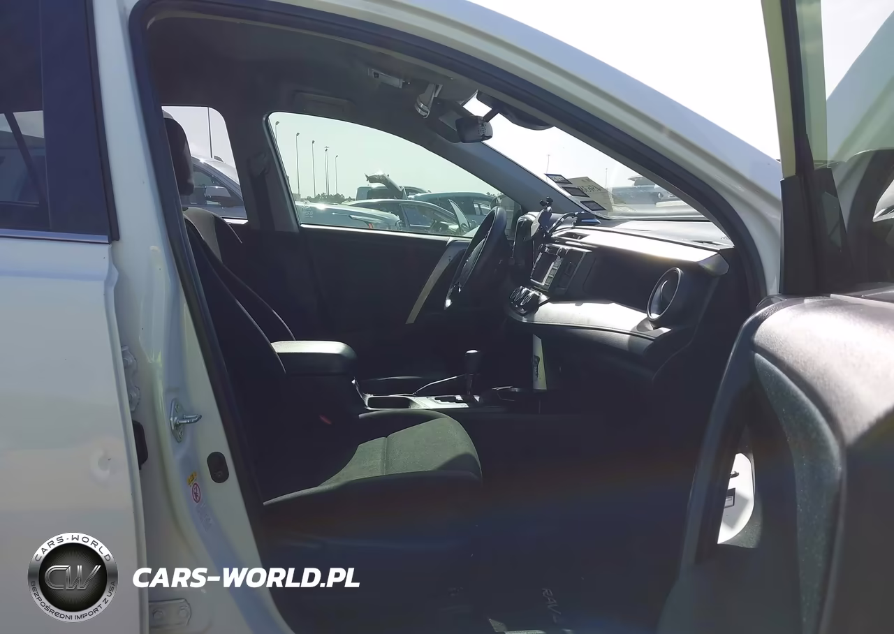 2018 Toyota Rav4 Le VIN:JTMZFREV6JJ729629 - 5