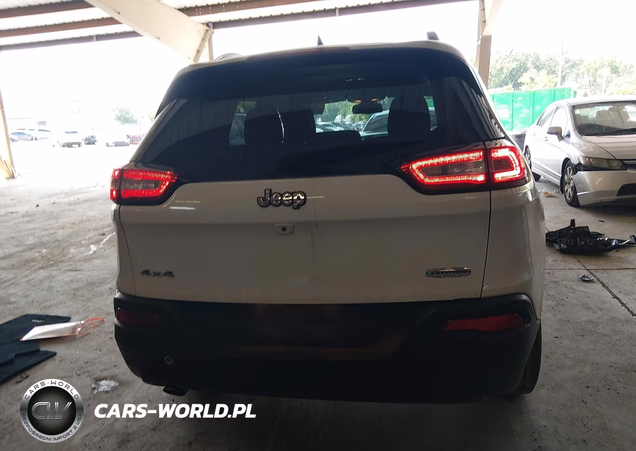 2016 Jeep Cherokee Latitude VIN:1C4PJMCB1GW276548 - 16