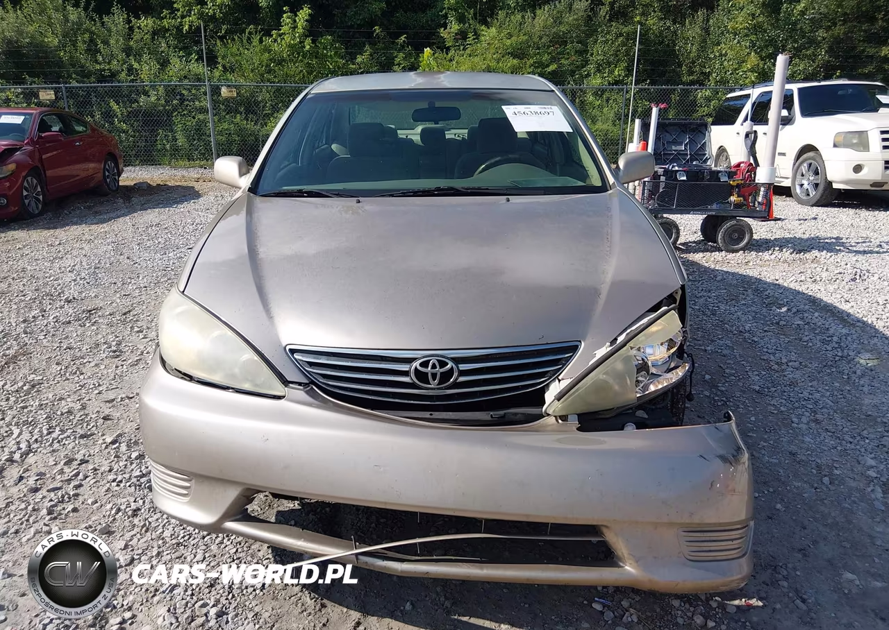 2005 Toyota Camry Le VIN:4T1BE32K55U559890 - 12