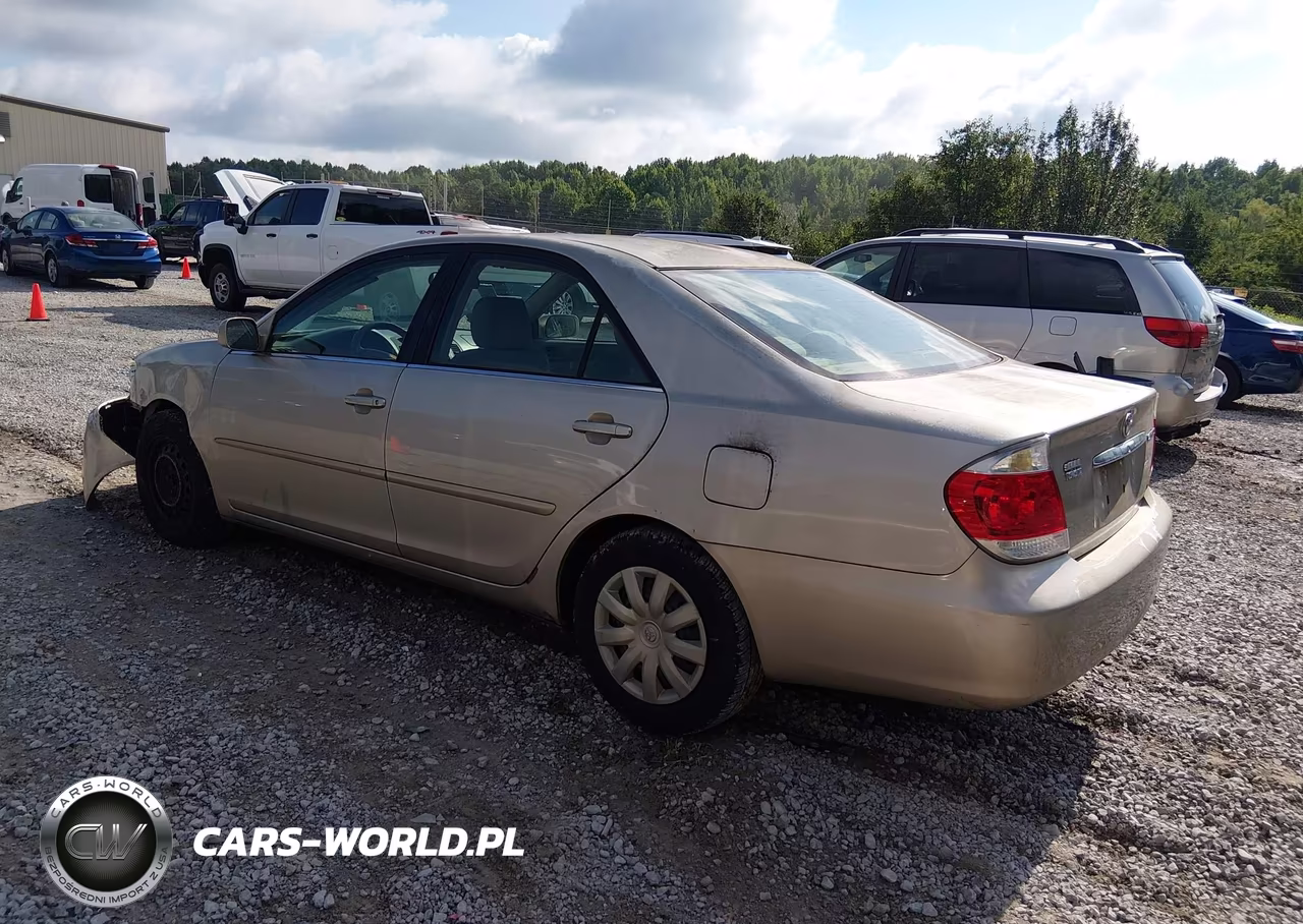 2005 Toyota Camry Le VIN:4T1BE32K55U559890 - 3