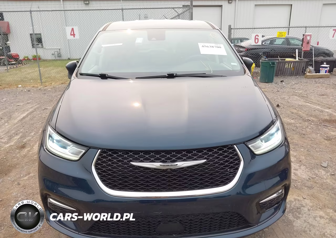 2023 Chrysler Pacifica Touring L VIN:2C4RC1BG6PR631897 - 13