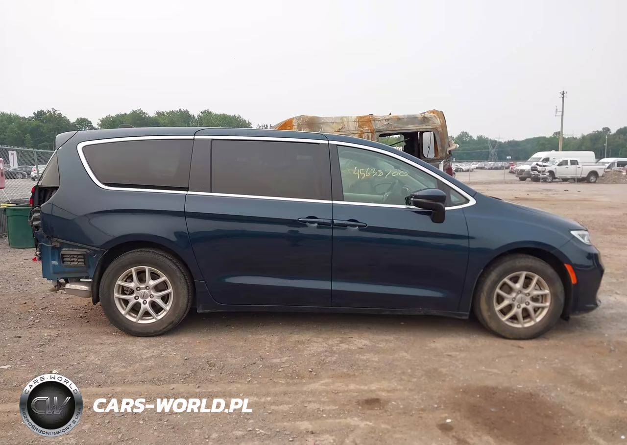 2023 Chrysler Pacifica Touring L VIN:2C4RC1BG6PR631897 - 14