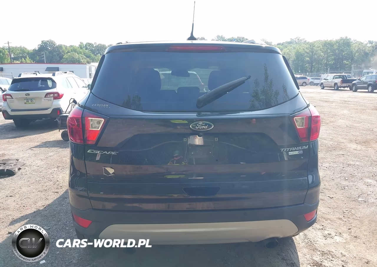 2019 Ford Escape Titanium VIN:1FMCU9J98KUC32713 - 16