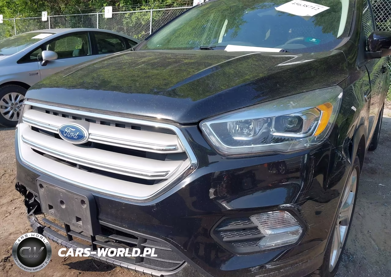 2019 Ford Escape Titanium VIN:1FMCU9J98KUC32713 - 17