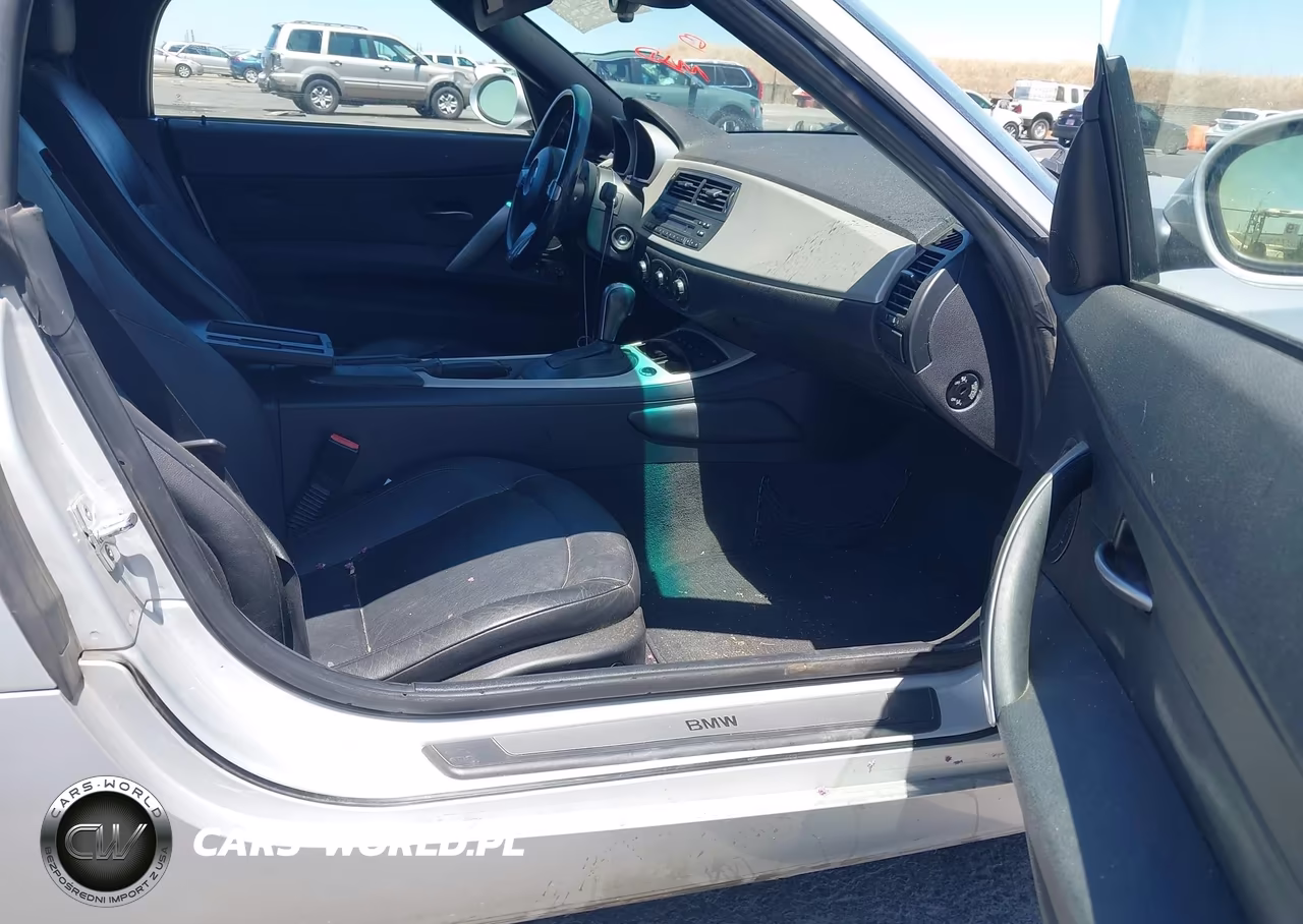 2005 BMW Z4 3.0I VIN:4USBT53565LU11701 - 5