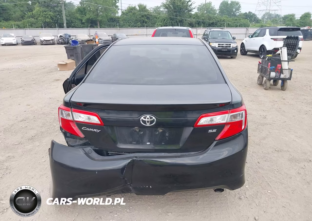 2014 Toyota Camry Se VIN:4T1BF1FK8EU331233 - 15