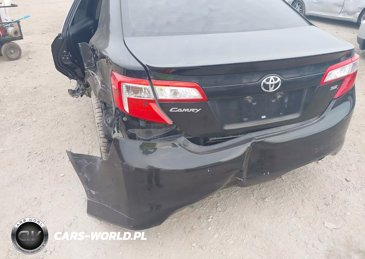 2014 Toyota Camry Se VIN:4T1BF1FK8EU331233 - 16