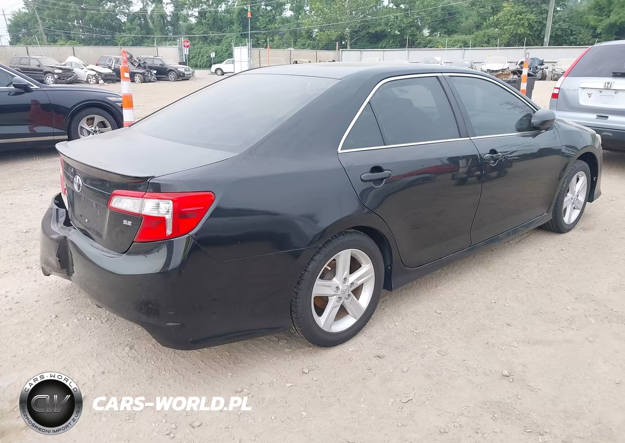2014 Toyota Camry Se VIN:4T1BF1FK8EU331233 - 4