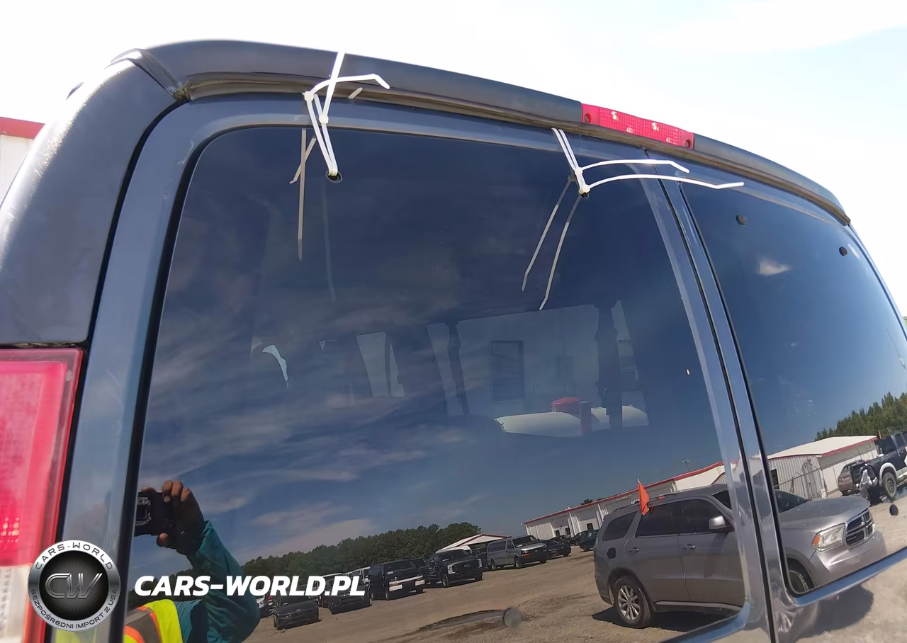 2017 Chevrolet Express 3500 Ls VIN:1GAZGNFG8H1291558 - 13