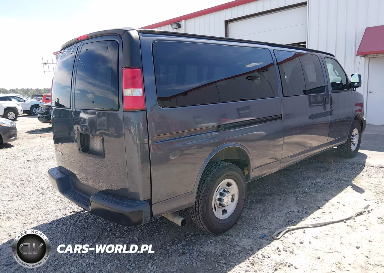 2017 Chevrolet Express 3500 Ls VIN:1GAZGNFG8H1291558 - 4