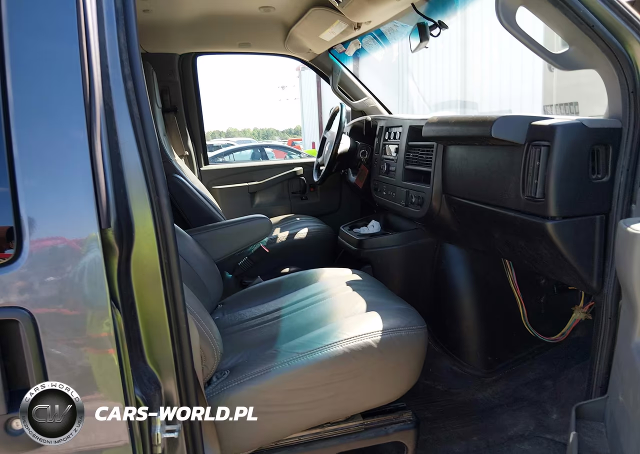 2017 Chevrolet Express 3500 Ls VIN:1GAZGNFG8H1291558 - 5