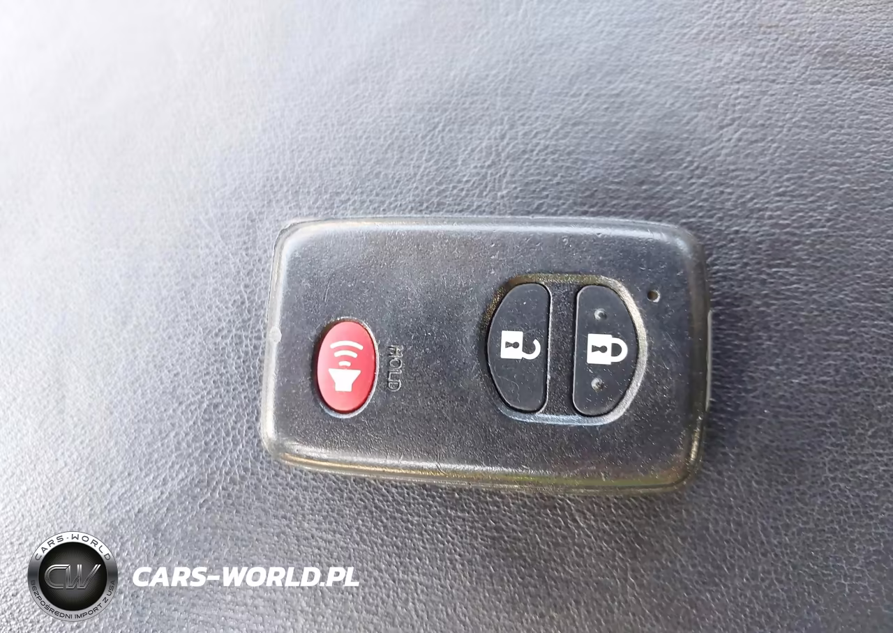 2015 Toyota Prius V Four VIN:JTDZN3EU8FJ030405 - 11