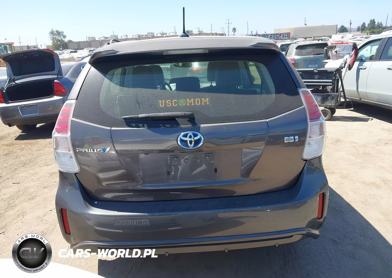 2015 Toyota Prius V Four VIN:JTDZN3EU8FJ030405 - 16