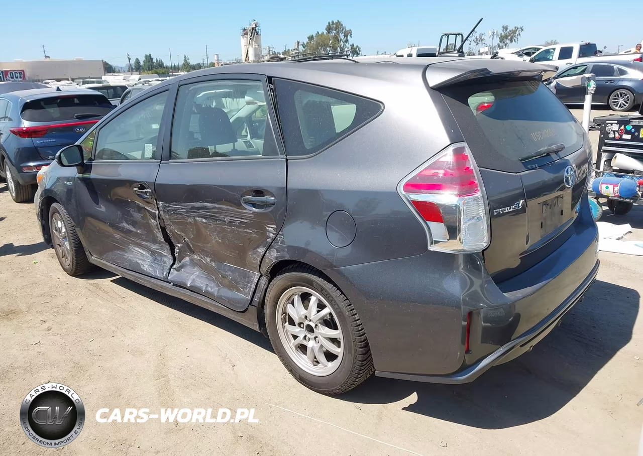 2015 Toyota Prius V Four VIN:JTDZN3EU8FJ030405 - 3
