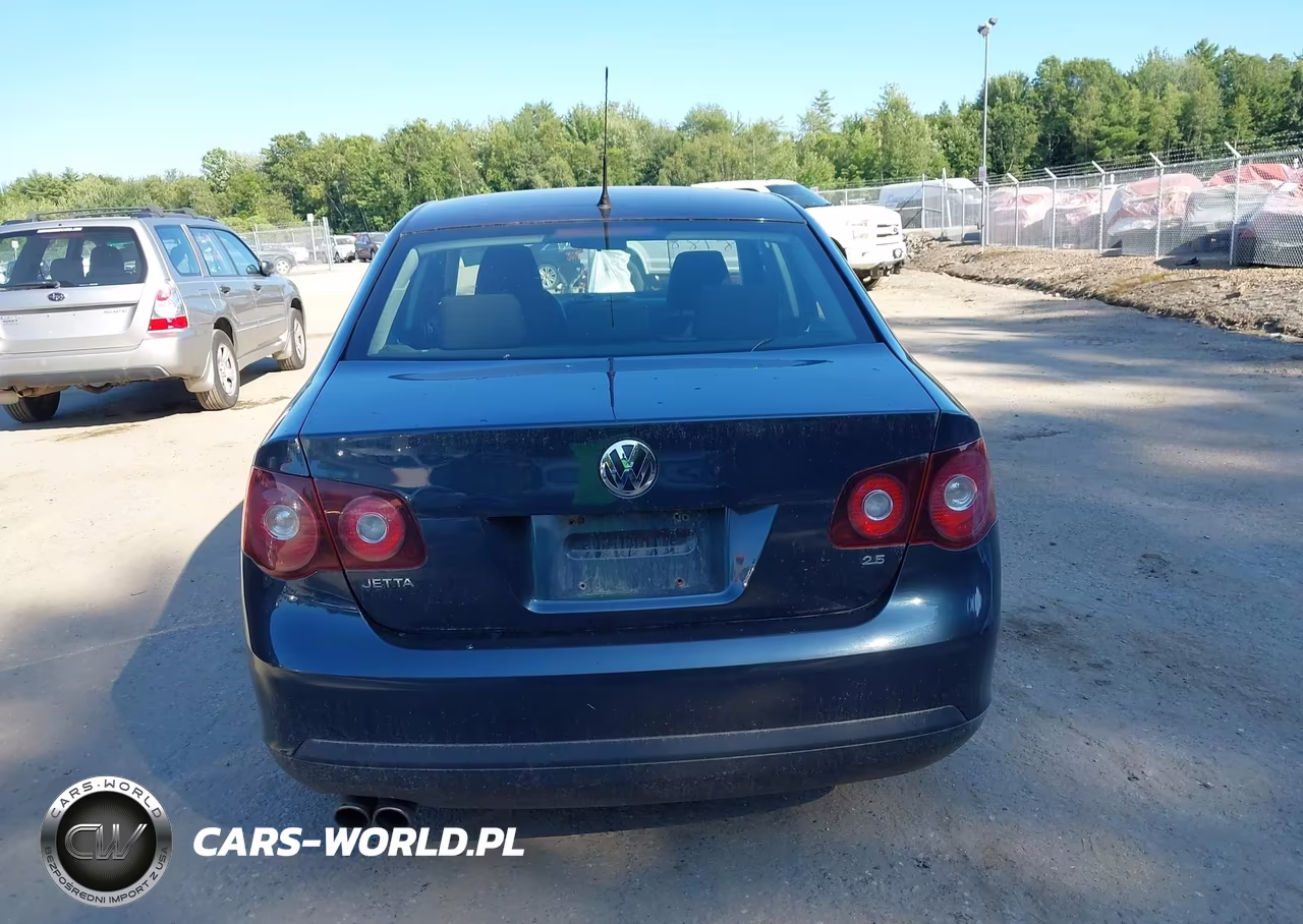 2010 Volkswagen Jetta S VIN:3VWJX7AJ5AM004802 - 15