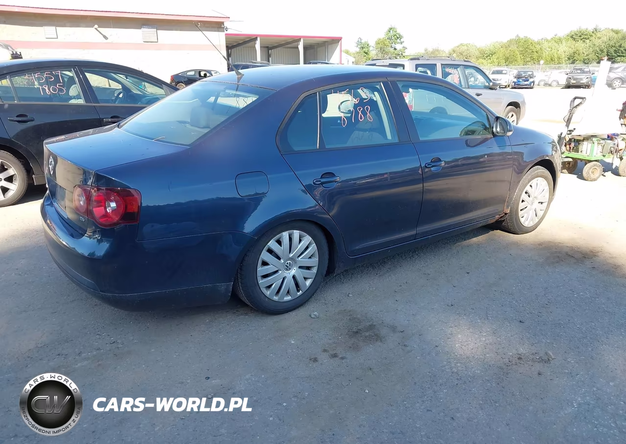 2010 Volkswagen Jetta S VIN:3VWJX7AJ5AM004802 - 4