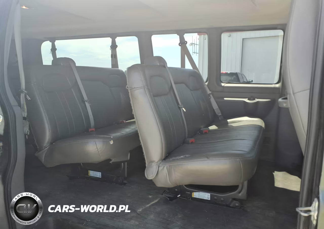 2017 Chevrolet Express 3500 Ls VIN:1GAZGNFG9H1292329 - 8