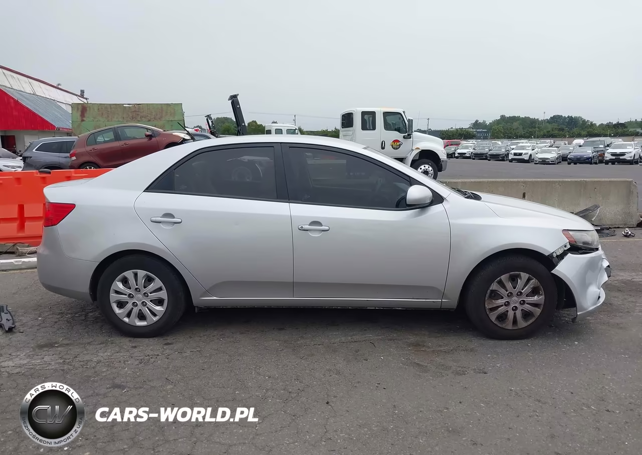 2010 Kia Forte Lx VIN:KNAFT4A27A5252581 - 13