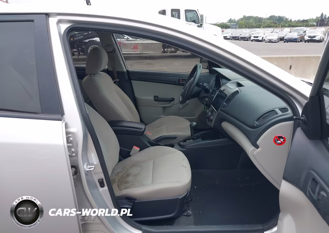 2010 Kia Forte Lx VIN:KNAFT4A27A5252581 - 5