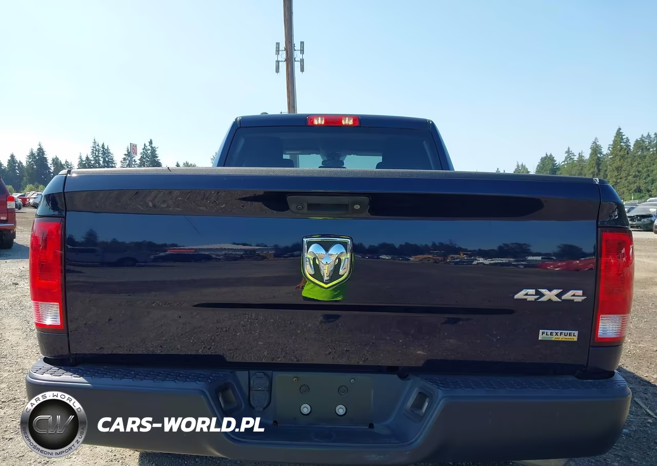 2018 Ram 1500 Tradesman 4X4 6'4 Box VIN:1C6RR7FG2JS326115 - 16